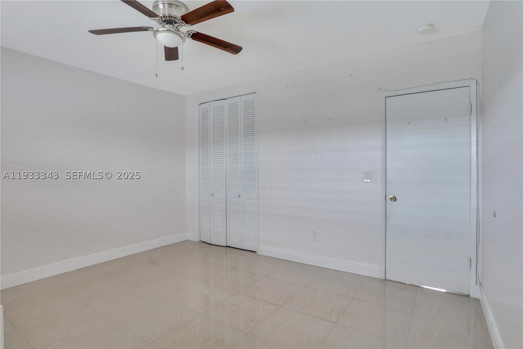 Real estate property located at 7401 Pines Blvd #221, Broward, Pembroke House Condo, Pembroke Pines, FL
