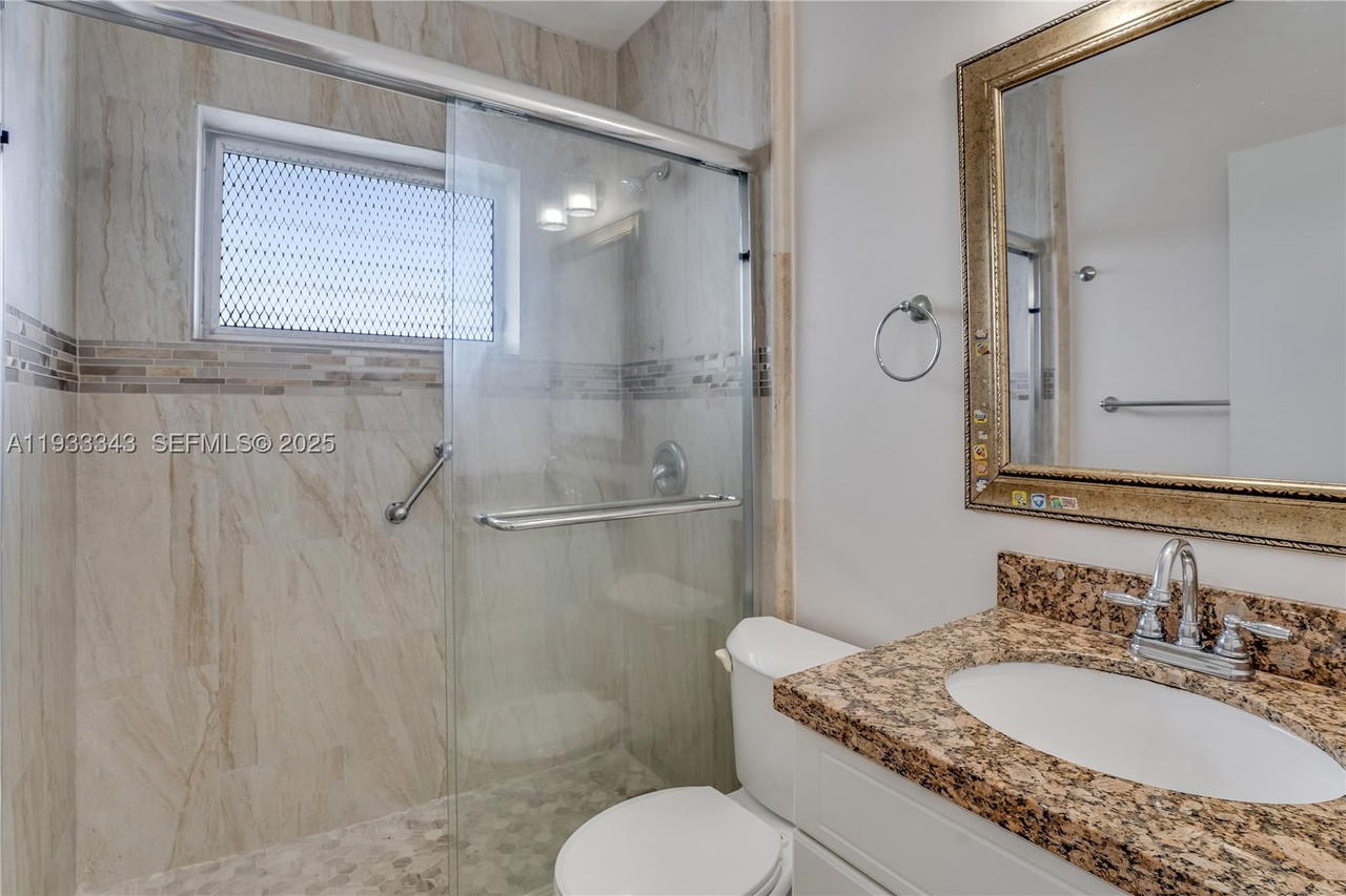 Real estate property located at 7401 Pines Blvd #221, Broward, Pembroke House Condo, Pembroke Pines, FL