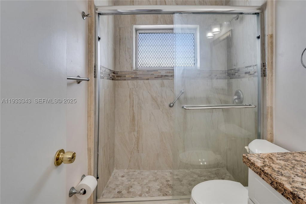 Real estate property located at 7401 Pines Blvd #221, Broward, Pembroke House Condo, Pembroke Pines, FL