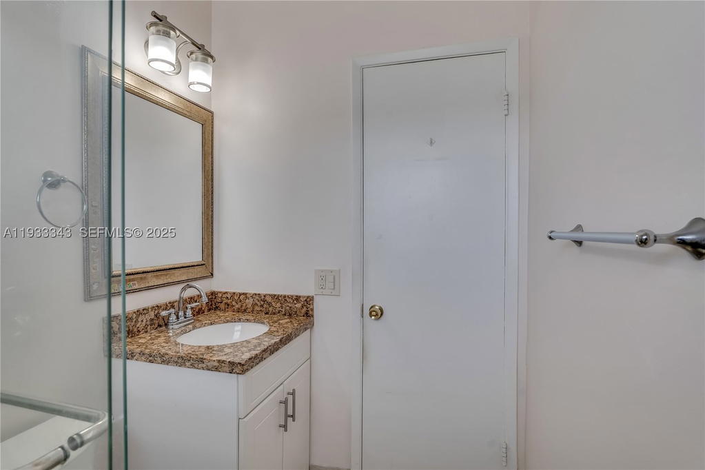Real estate property located at 7401 Pines Blvd #221, Broward, Pembroke House Condo, Pembroke Pines, FL