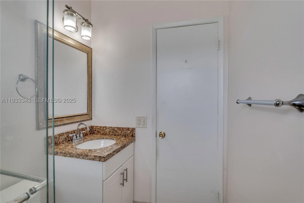 Real estate property located at 7401 Pines Blvd #221, Broward, Pembroke House Condo, Pembroke Pines, FL