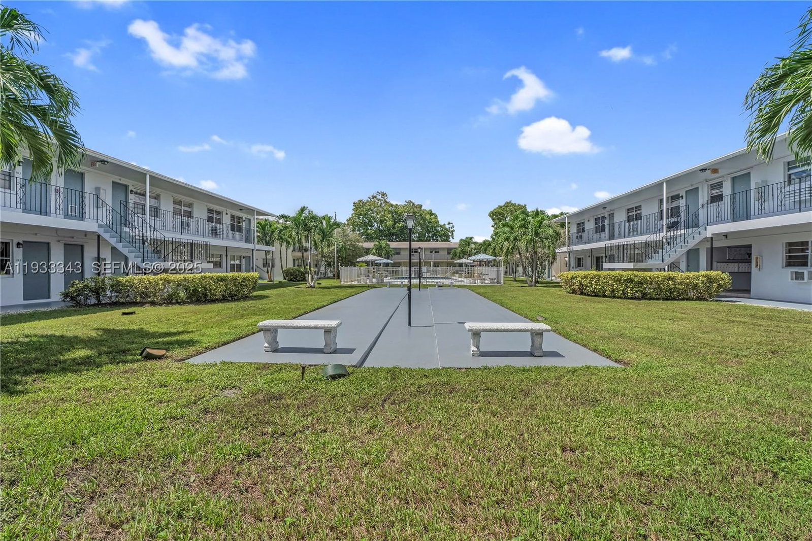 Real estate property located at 7401 Pines Blvd #221, Broward, Pembroke House Condo, Pembroke Pines, FL