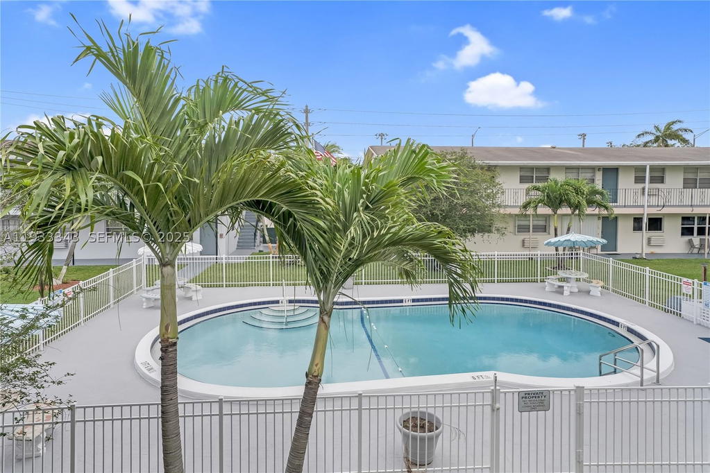 Real estate property located at 7401 Pines Blvd #221, Broward, Pembroke House Condo, Pembroke Pines, FL