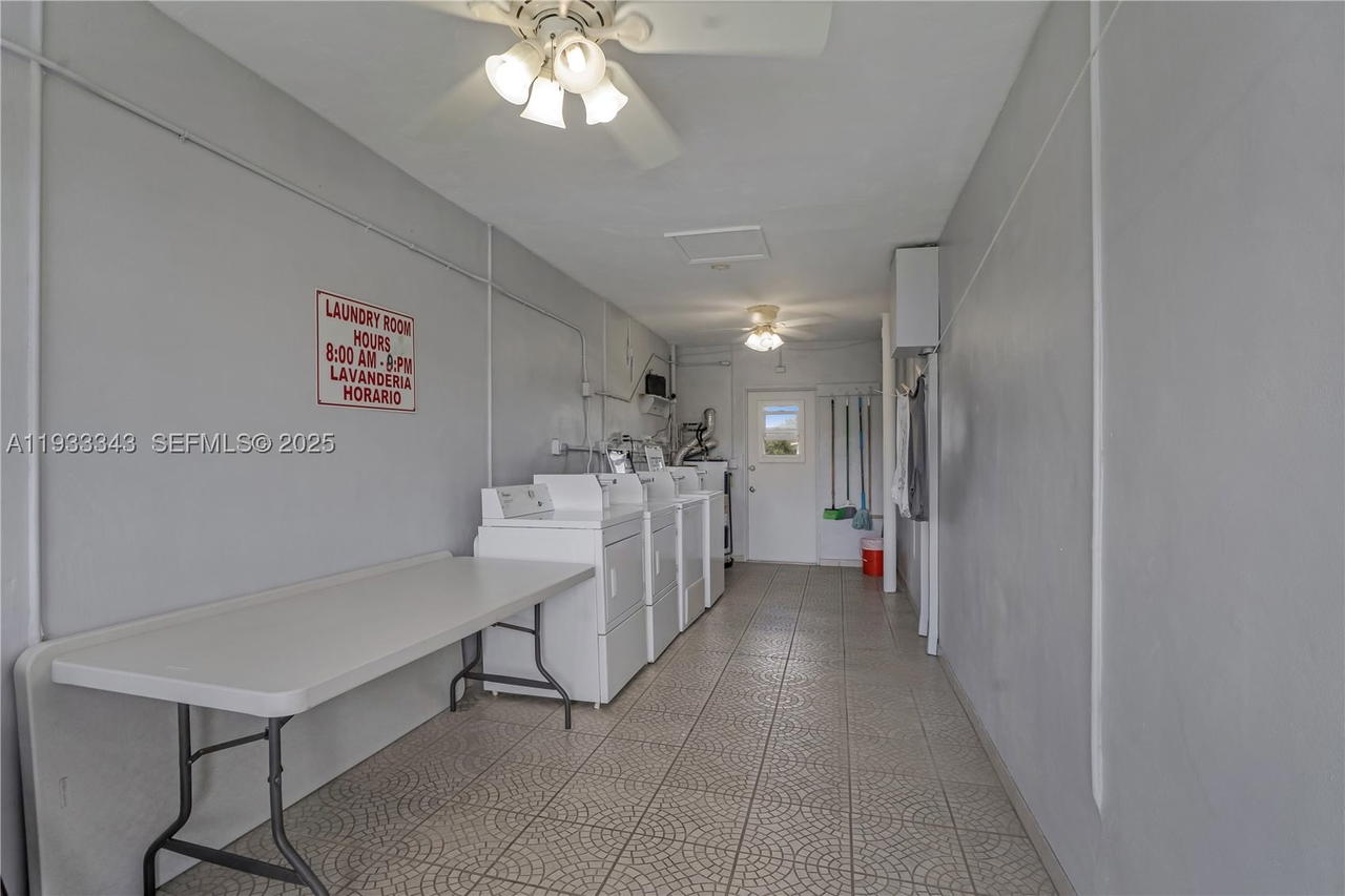 Real estate property located at 7401 Pines Blvd #221, Broward, Pembroke House Condo, Pembroke Pines, FL