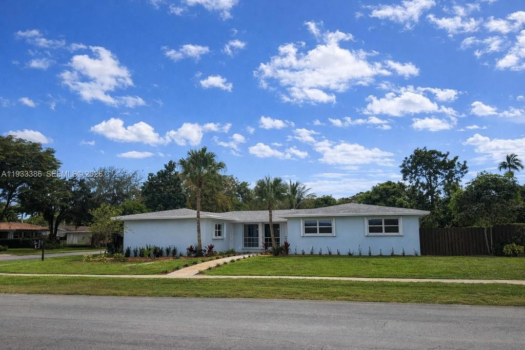Real estate property located at 6800 7th St, Broward, Plantation Gardens Sec 5, Plantation, FL
