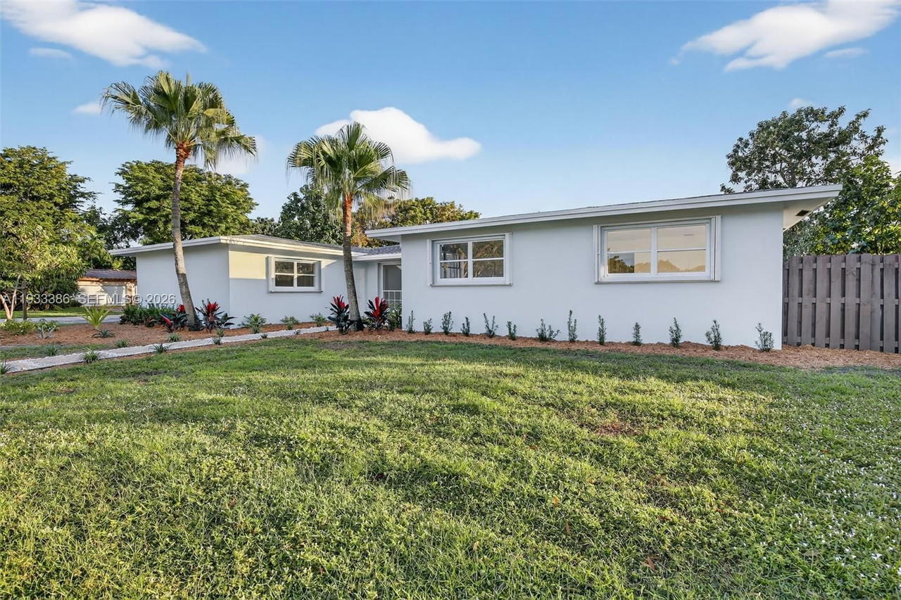 Real estate property located at 6800 7th St, Broward, Plantation Gardens Sec 5, Plantation, FL
