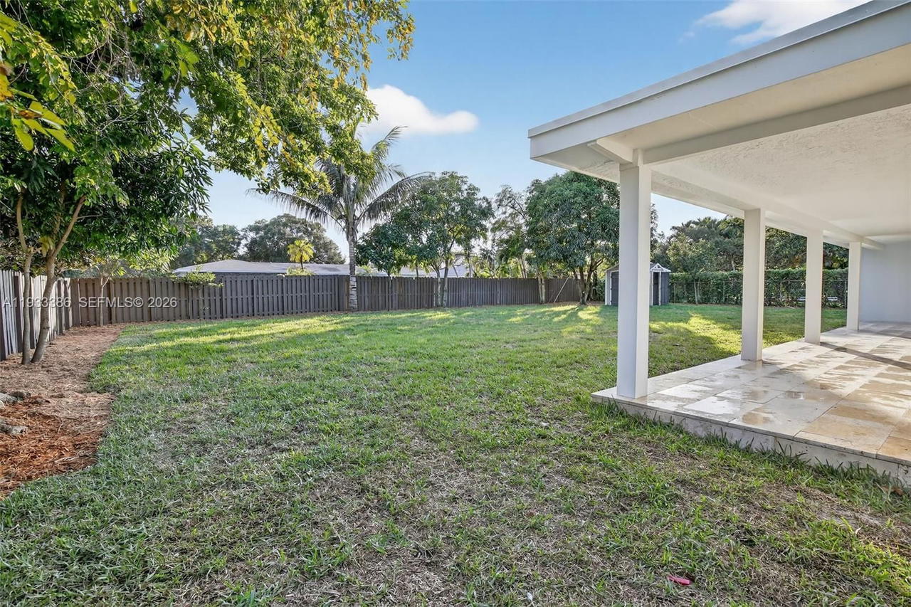 Real estate property located at 6800 7th St, Broward, Plantation Gardens Sec 5, Plantation, FL