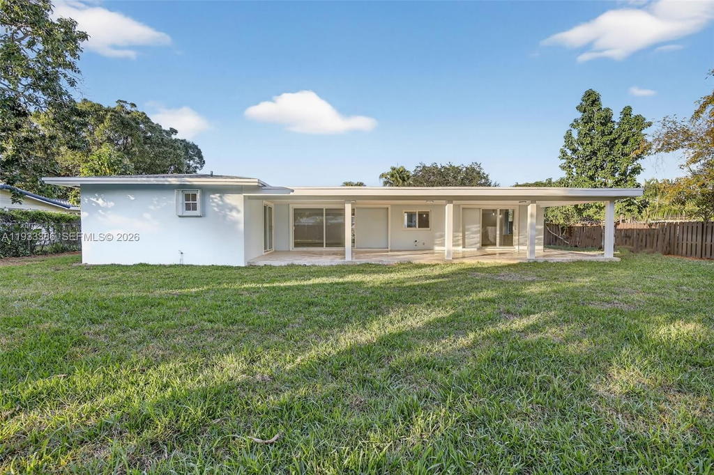 Real estate property located at 6800 7th St, Broward, Plantation Gardens Sec 5, Plantation, FL