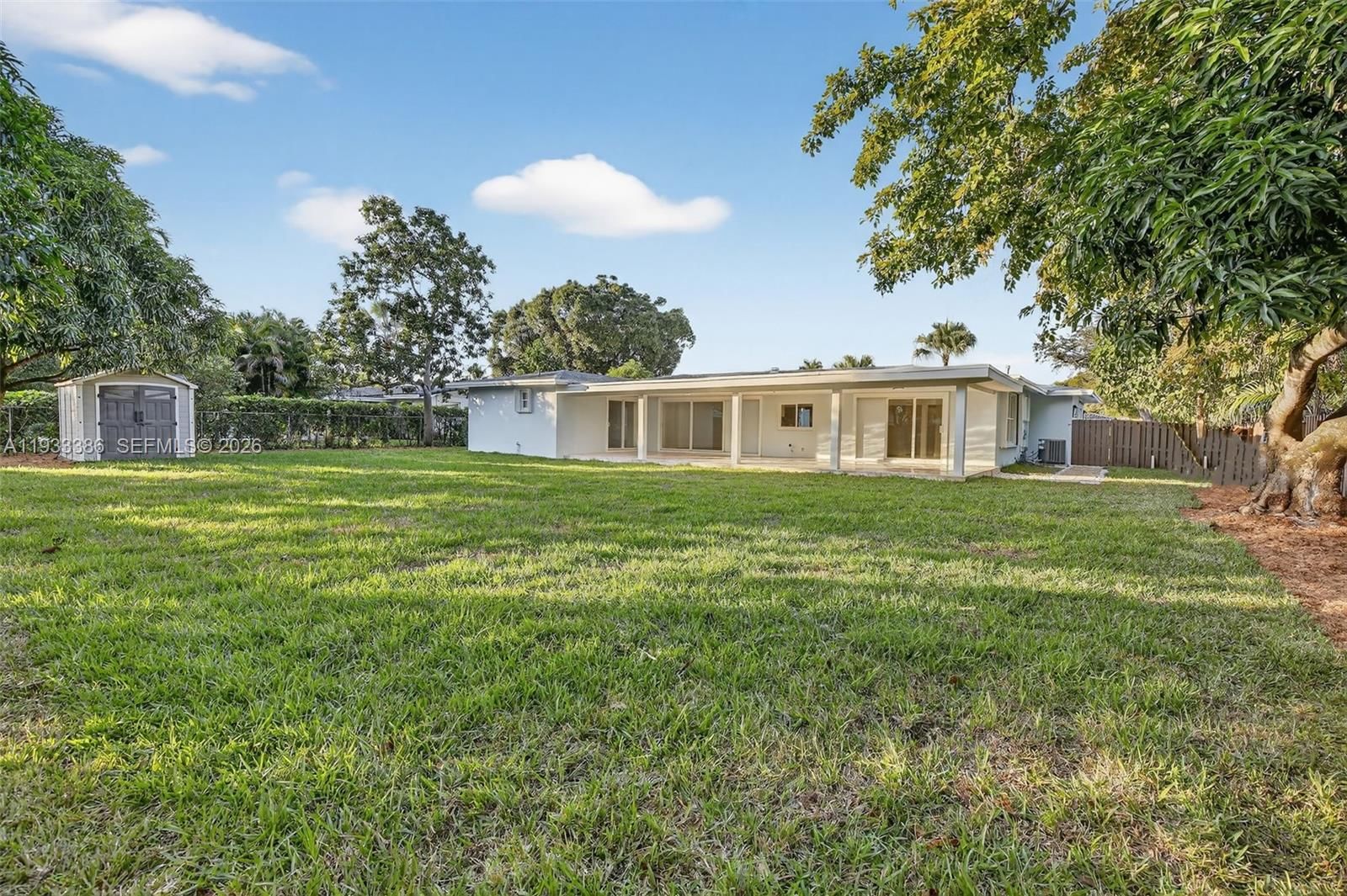 Real estate property located at 6800 7th St, Broward, Plantation Gardens Sec 5, Plantation, FL