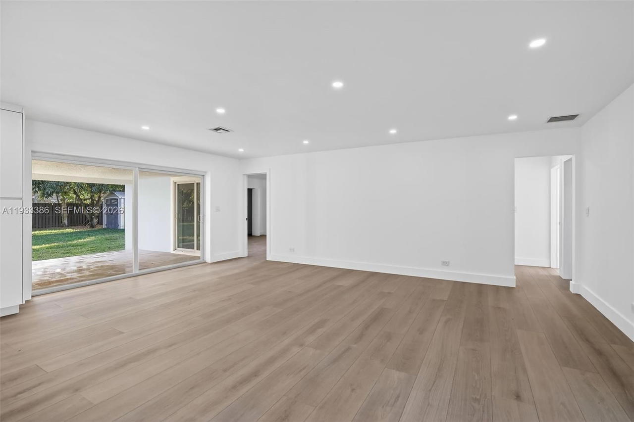 Real estate property located at 6800 7th St, Broward, Plantation Gardens Sec 5, Plantation, FL