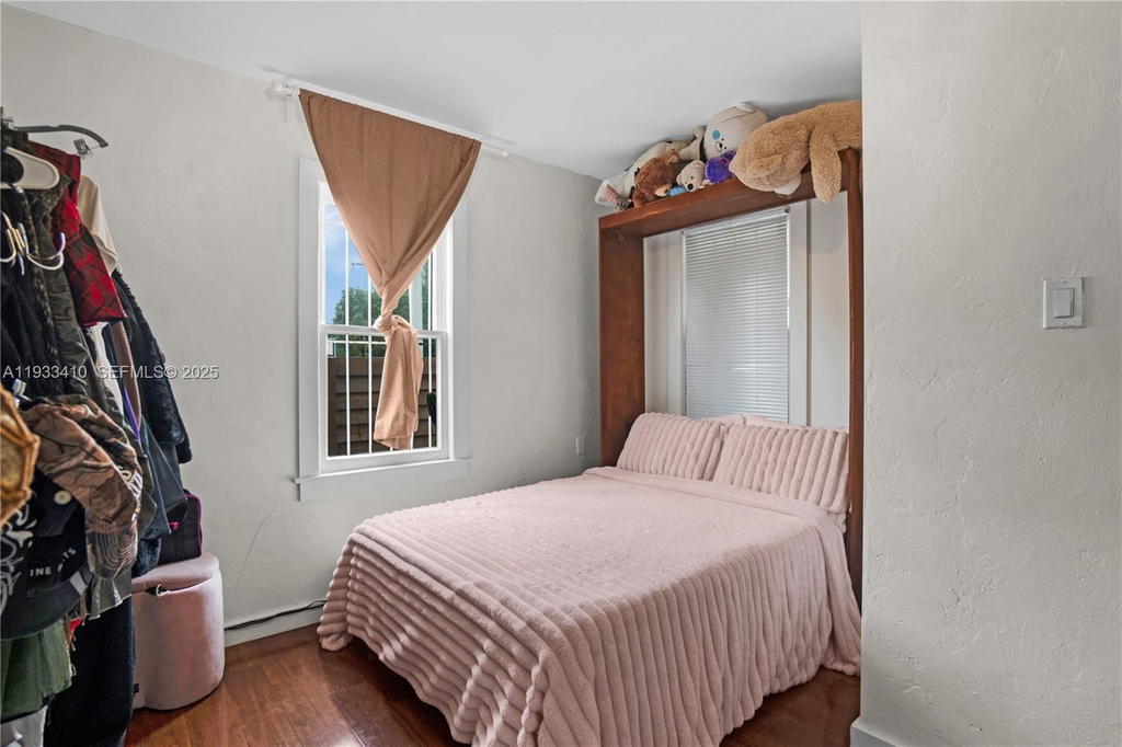Real estate property located at 9210 4th Ave, Miami-dade, Pinewood Park Pl Amd 2nd, Miami, FL