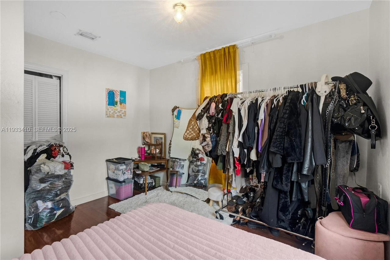 Real estate property located at 9210 4th Ave, Miami-dade, Pinewood Park Pl Amd 2nd, Miami, FL
