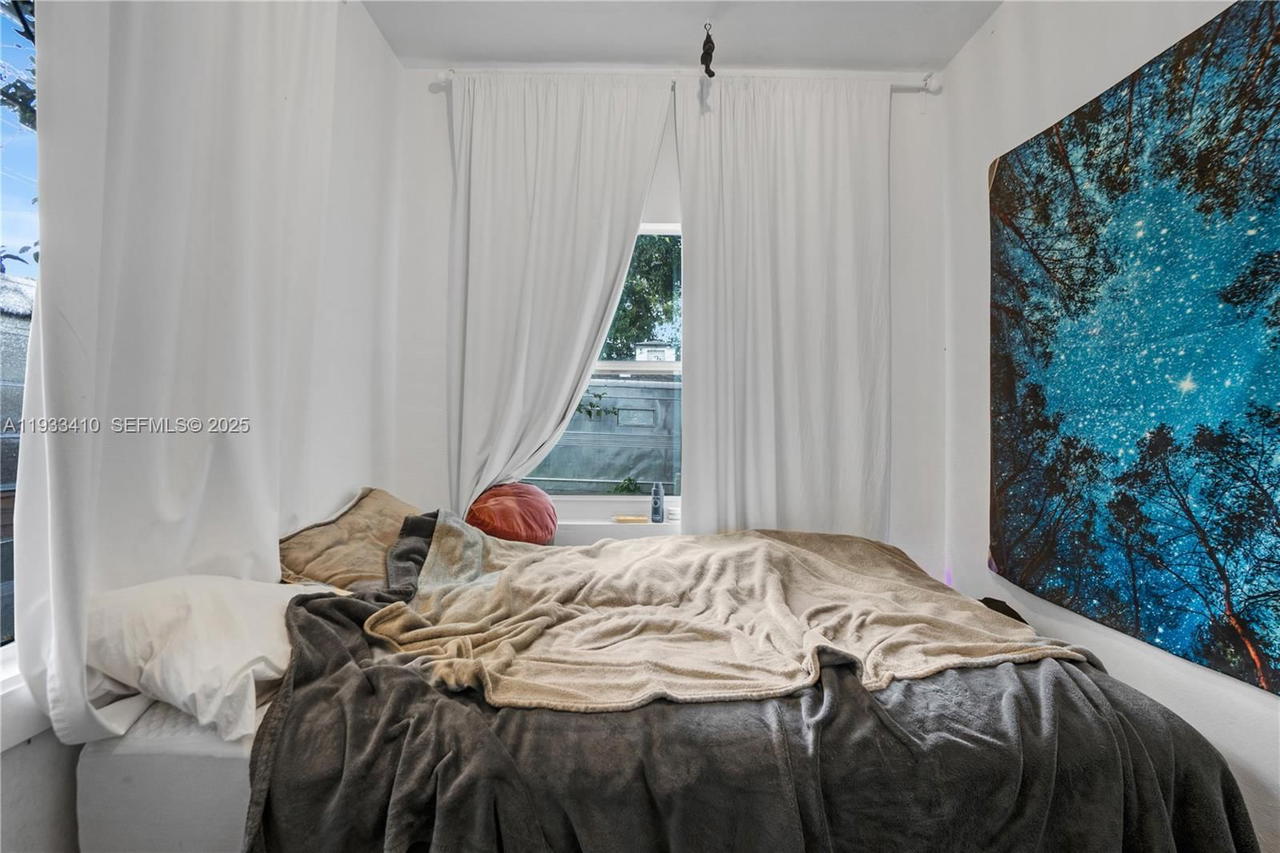 Real estate property located at 9210 4th Ave, Miami-dade, Pinewood Park Pl Amd 2nd, Miami, FL