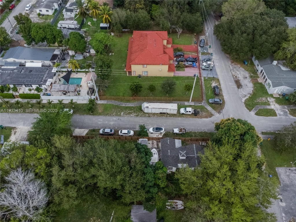 Real estate property located at 9210 4th Ave, Miami-dade, Pinewood Park Pl Amd 2nd, Miami, FL