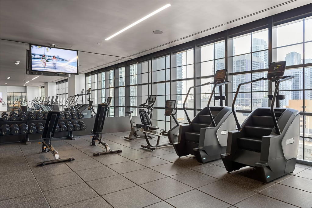 Real estate property located at 159 6th St #4010, Miami-dade, Gale Residences, Miami, FL