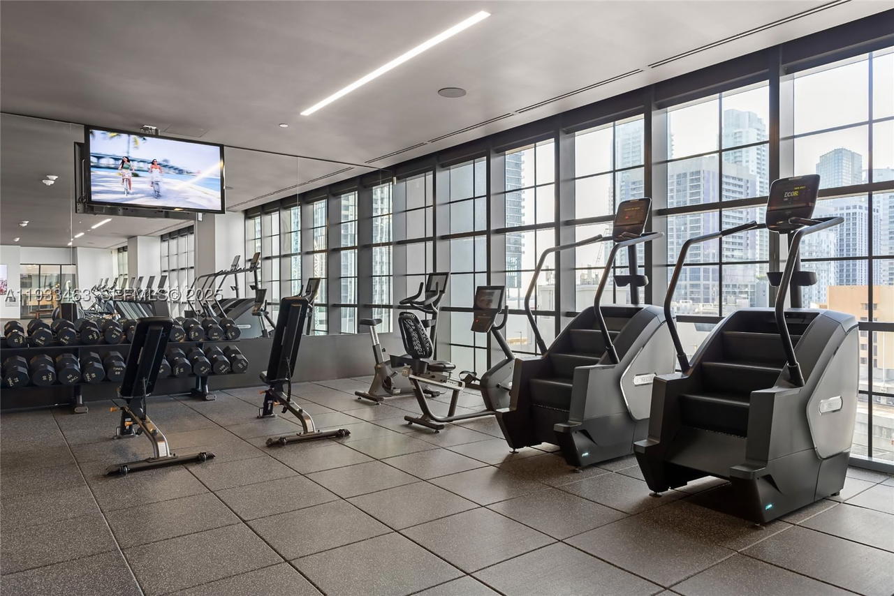 Real estate property located at 159 6th St #4010, Miami-dade, Gale Residences, Miami, FL