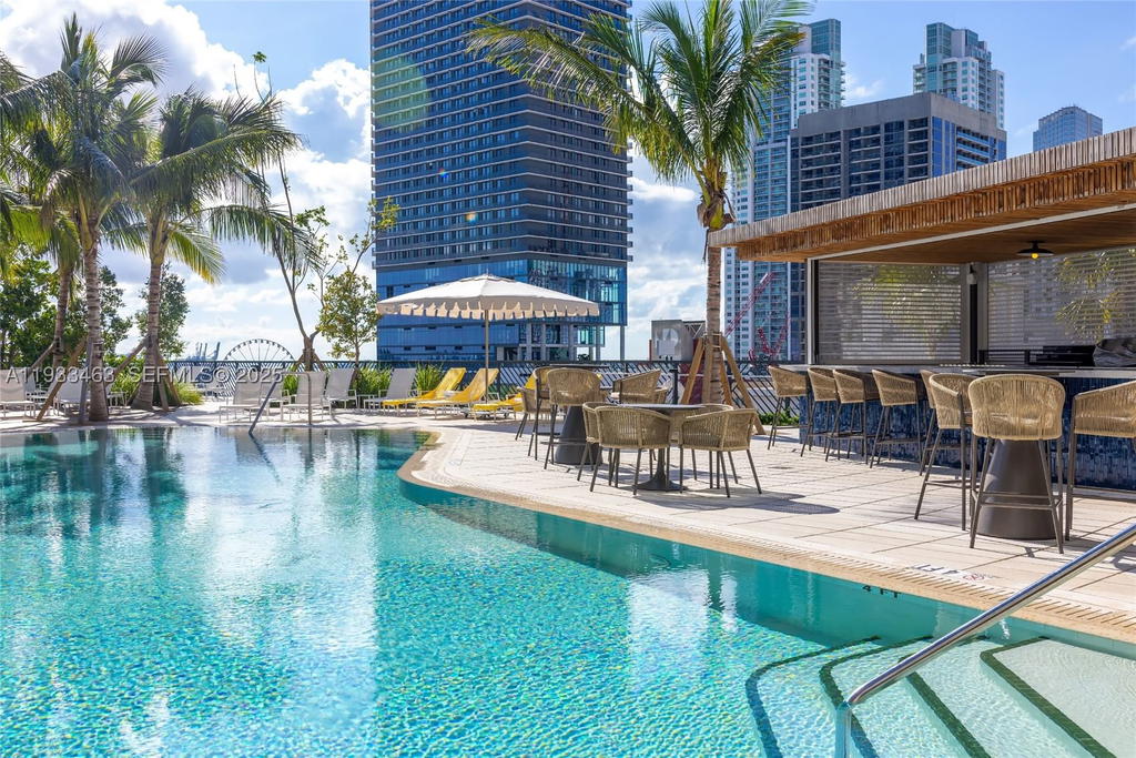 Real estate property located at 159 6th St #4010, Miami-dade, Gale Residences, Miami, FL