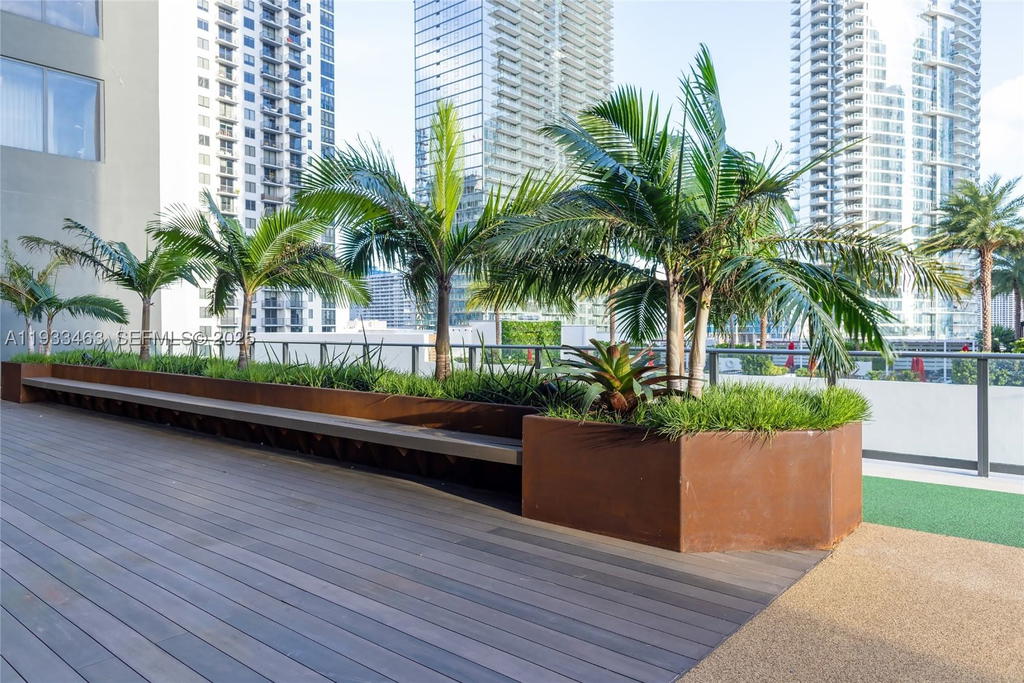 Real estate property located at 159 6th St #4010, Miami-dade, Gale Residences, Miami, FL