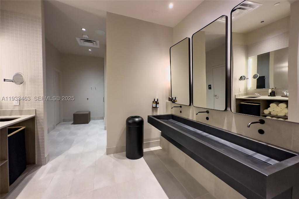 Real estate property located at 159 6th St #4010, Miami-dade, Gale Residences, Miami, FL
