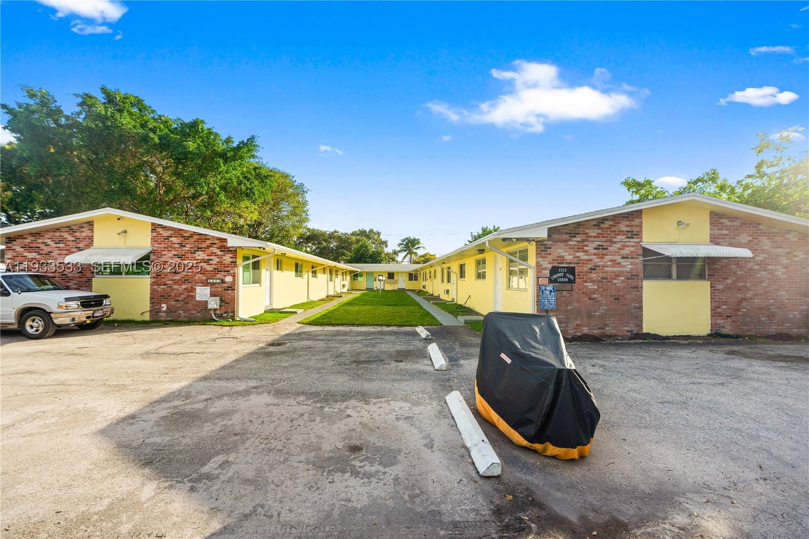 Real estate property located at 2312 Van Buren St #1, Broward, Coronet Vista Condo, Hollywood, FL