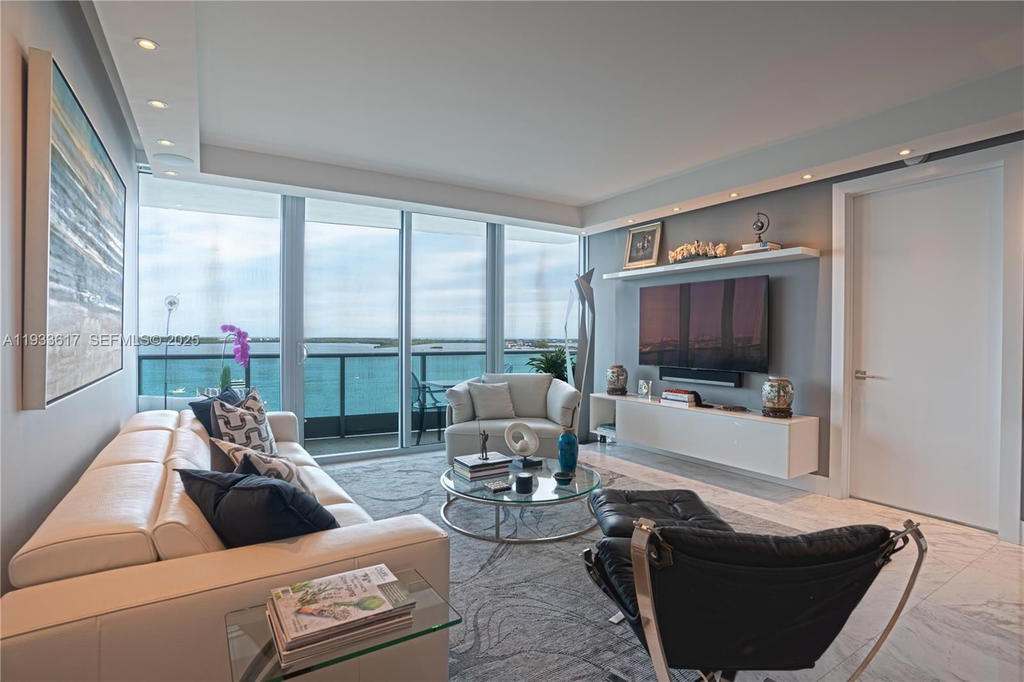 Real estate property located at 1331 Brickell Bay Dr #1609, Miami-dade, Jade At Brickell Bay Drive, Miami, FL