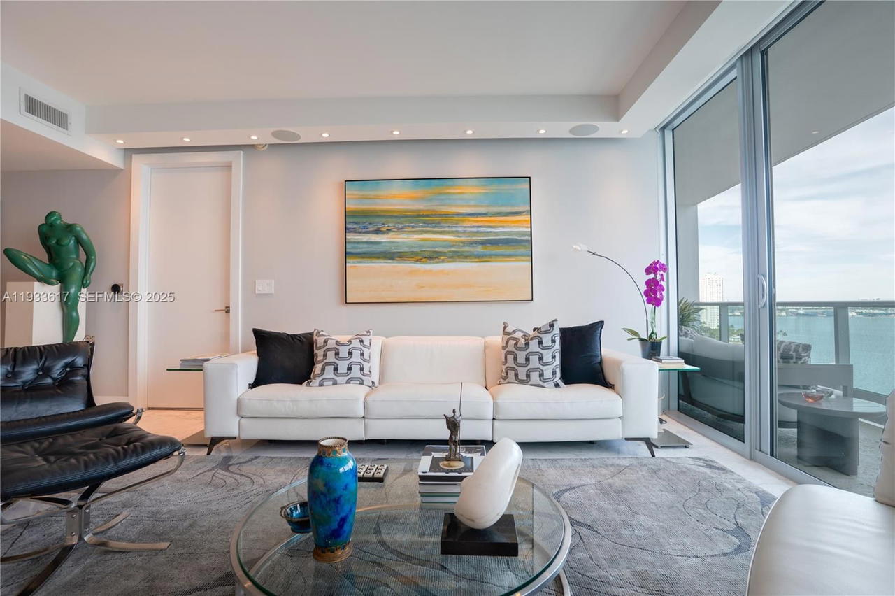 Real estate property located at 1331 Brickell Bay Dr #1609, Miami-dade, Jade At Brickell Bay Drive, Miami, FL