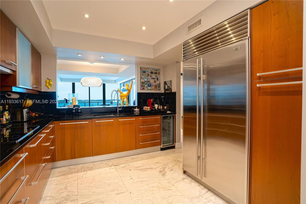 Real estate property located at 1331 Brickell Bay Dr #1609, Miami-dade, Jade At Brickell Bay Drive, Miami, FL