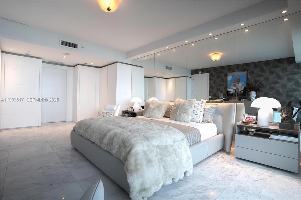 Real estate property located at 1331 Brickell Bay Dr #1609, Miami-dade, Jade At Brickell Bay Drive, Miami, FL