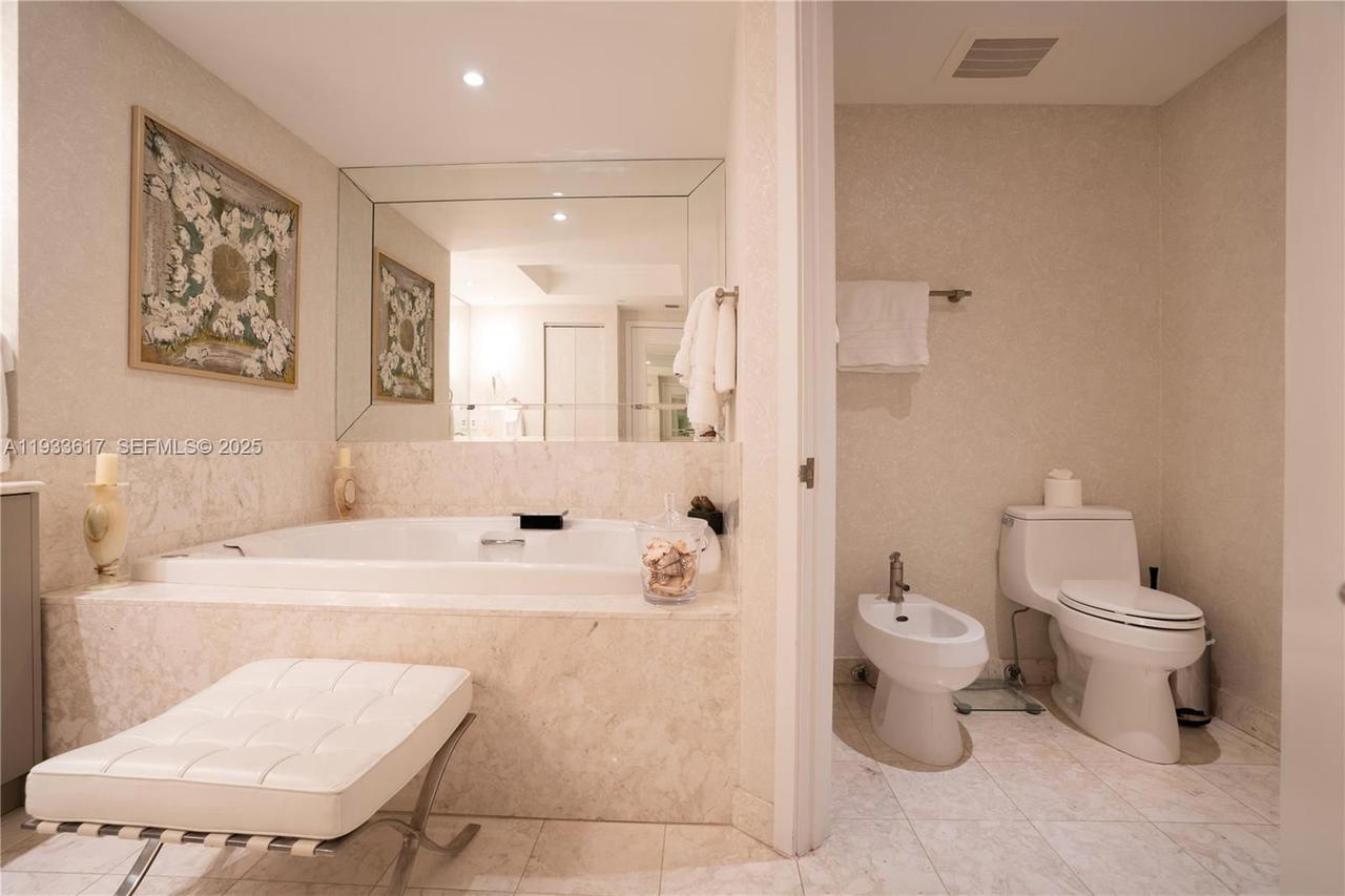 Real estate property located at 1331 Brickell Bay Dr #1609, Miami-dade, Jade At Brickell Bay Drive, Miami, FL