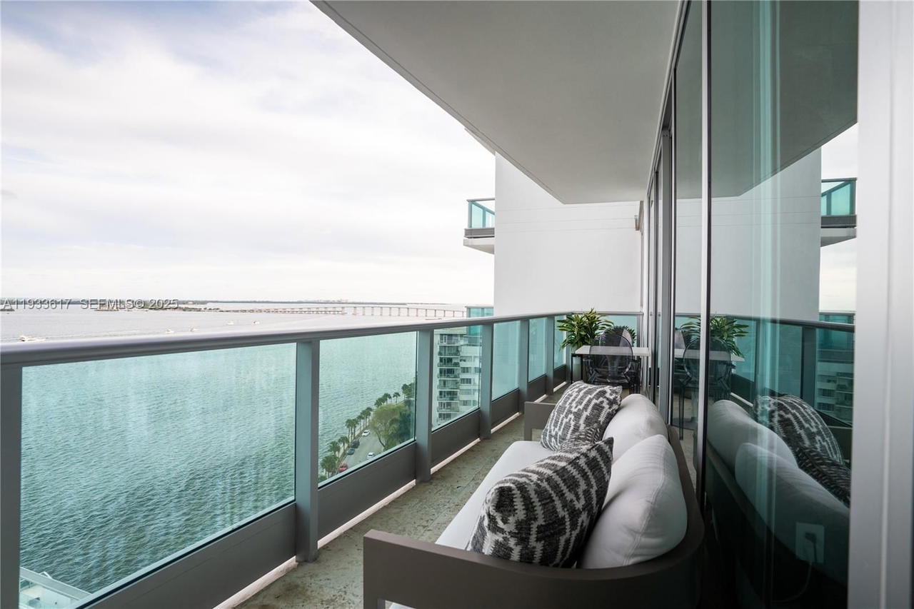 Real estate property located at 1331 Brickell Bay Dr #1609, Miami-dade, Jade At Brickell Bay Drive, Miami, FL