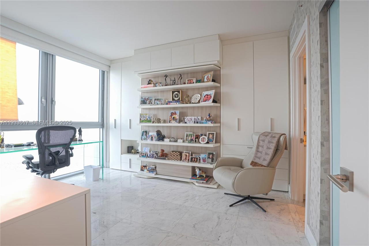 Real estate property located at 1331 Brickell Bay Dr #1609, Miami-dade, Jade At Brickell Bay Drive, Miami, FL
