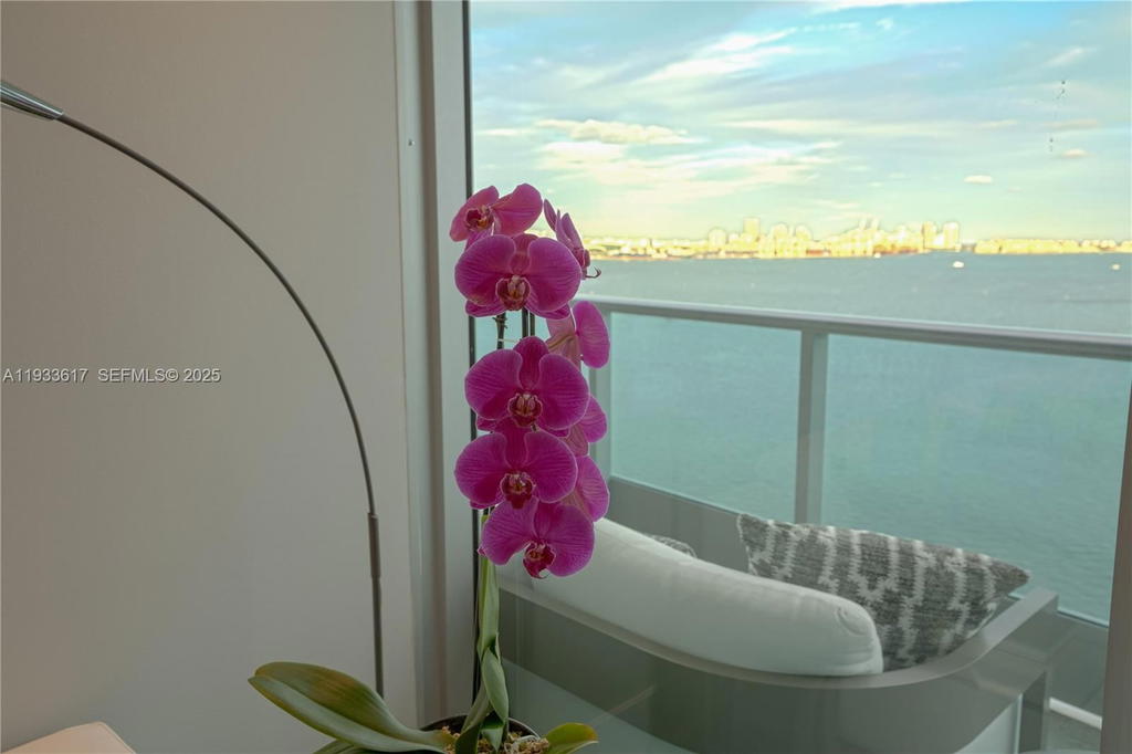 Real estate property located at 1331 Brickell Bay Dr #1609, Miami-dade, Jade At Brickell Bay Drive, Miami, FL