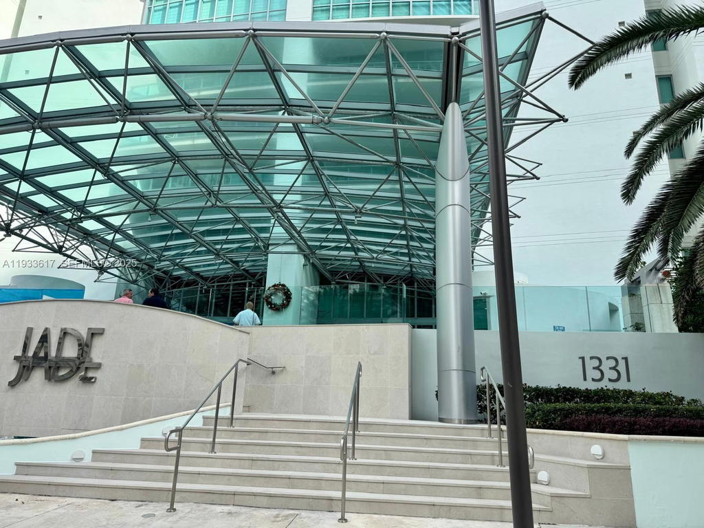 Real estate property located at 1331 Brickell Bay Dr #1609, Miami-dade, Jade At Brickell Bay Drive, Miami, FL