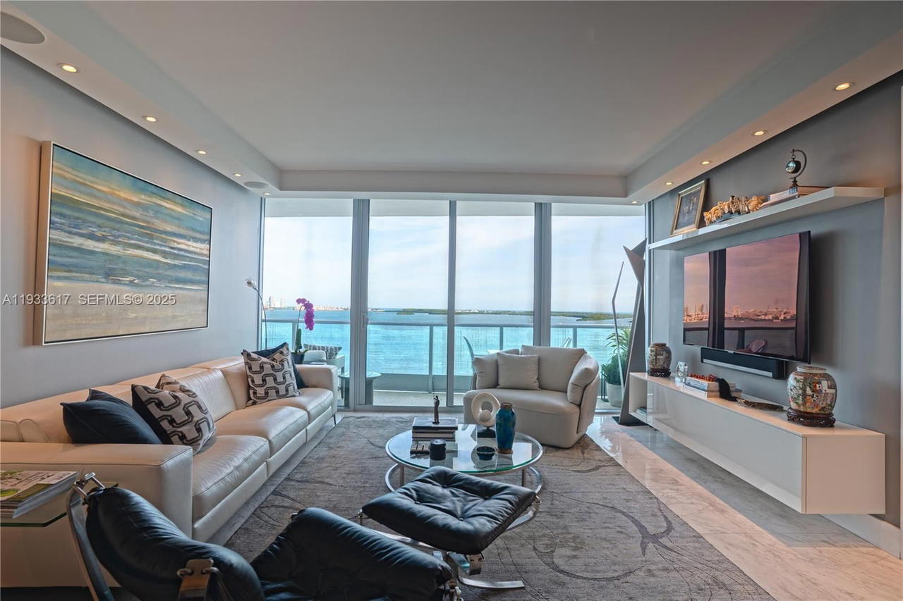 Real estate property located at 1331 Brickell Bay Dr #1609, Miami-dade, Jade At Brickell Bay Drive, Miami, FL