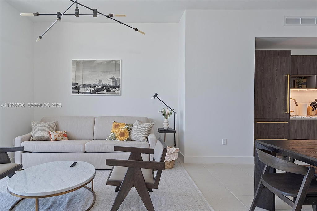 Real estate property located at 159 6th St #5015, Miami-dade, 159 Ne 6th Street Condo, Miami, FL