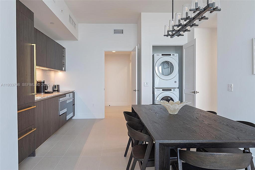 Real estate property located at 159 6th St #5015, Miami-dade, 159 Ne 6th Street Condo, Miami, FL