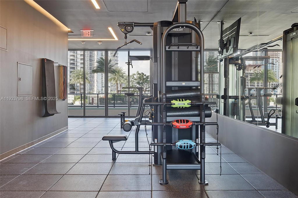 Real estate property located at 159 6th St #5015, Miami-dade, 159 Ne 6th Street Condo, Miami, FL