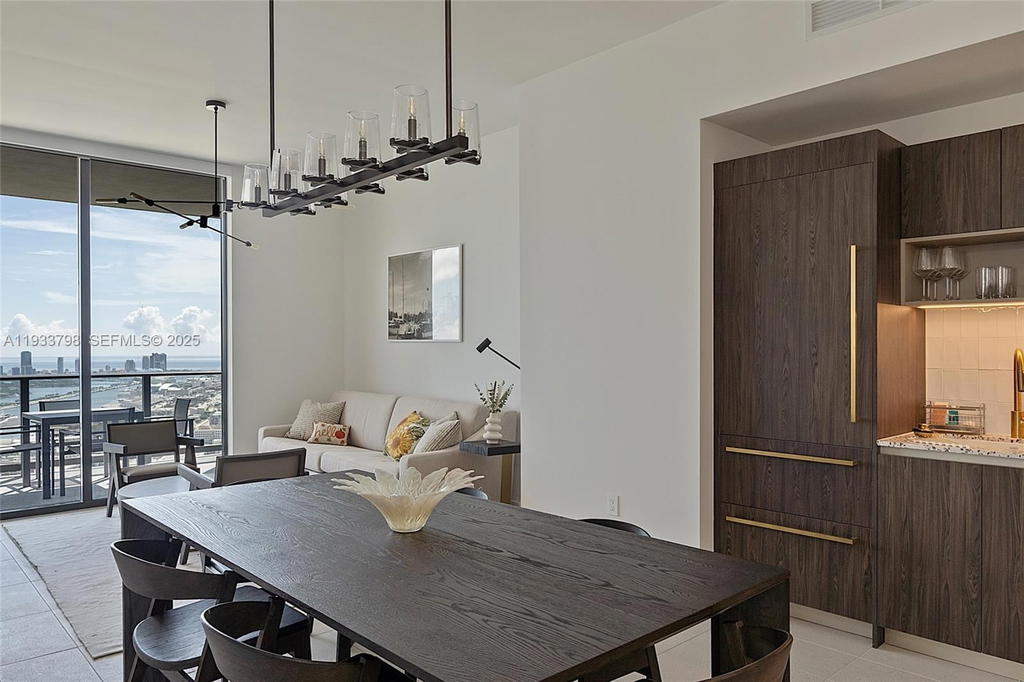 Real estate property located at 159 6th St #5015, Miami-dade, 159 Ne 6th Street Condo, Miami, FL