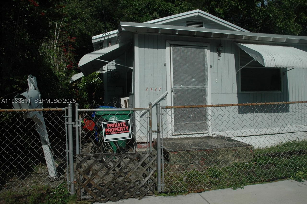 Real estate property located at 3537 Charles Ave, Miami-dade, Frow Homestead, Miami, FL
