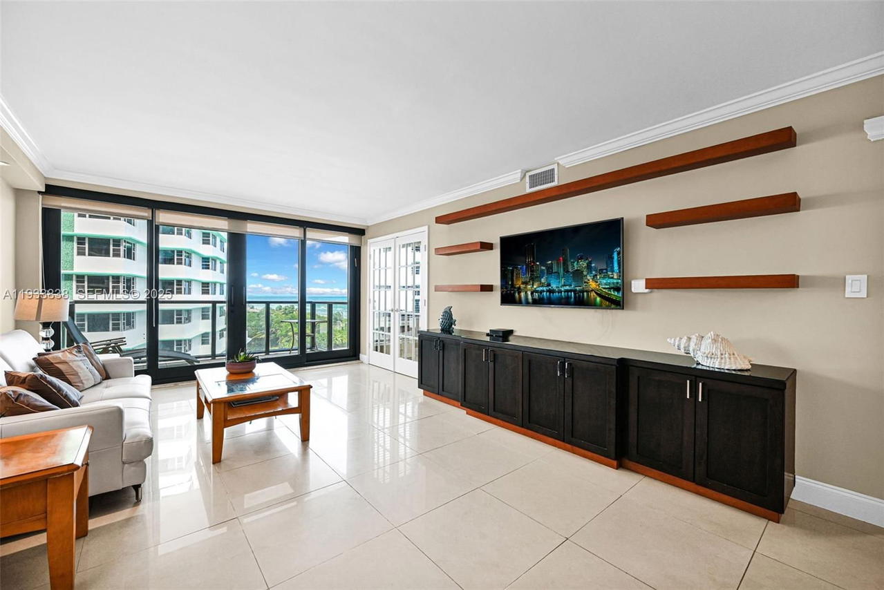 Real estate property located at 5225 Collins Ave #706, Miami-dade, The Alexander Condo, Miami Beach, FL