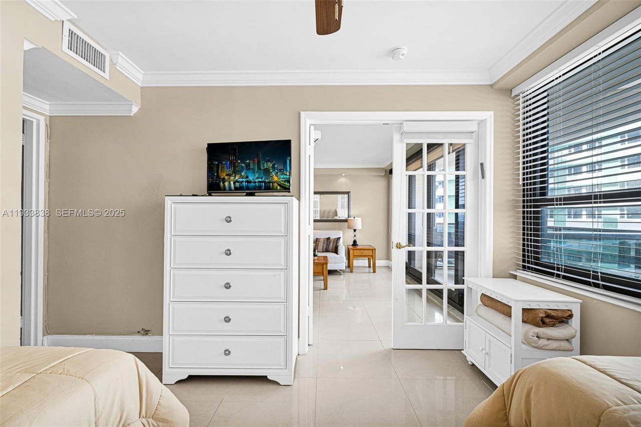 Real estate property located at 5225 Collins Ave #706, Miami-dade, The Alexander Condo, Miami Beach, FL
