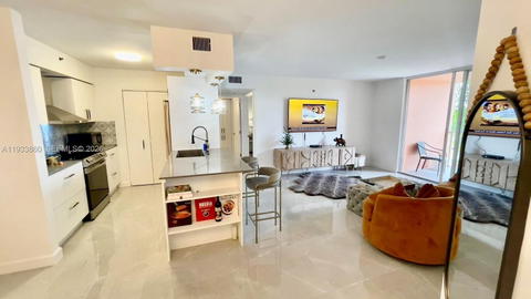 Real estate property located at 19901 Country Club Dr #2403, Miami-dade, The Yacht Club At Aventur, Aventura, FL