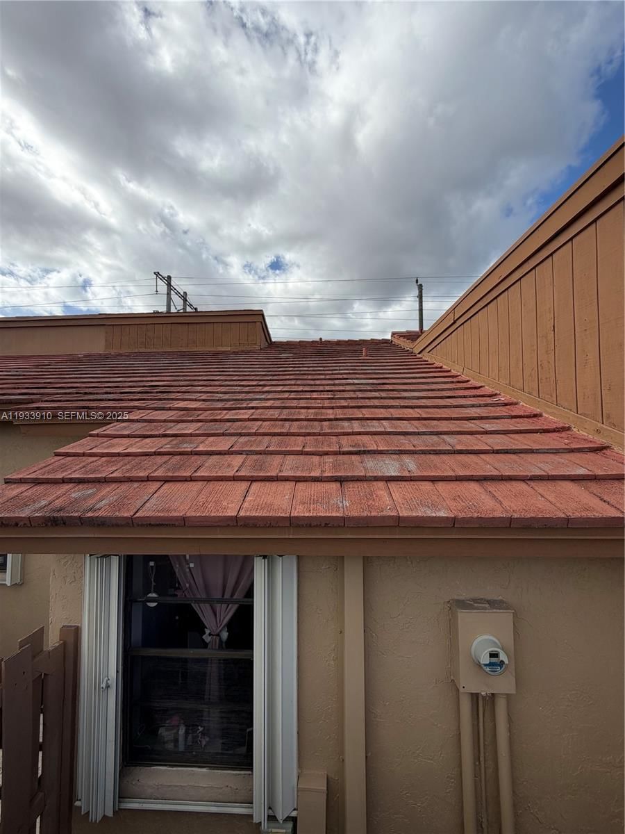 Real estate property located at 1194 135th Pl, Miami-dade, Tamiami Lakes Townhomes S, Miami, FL