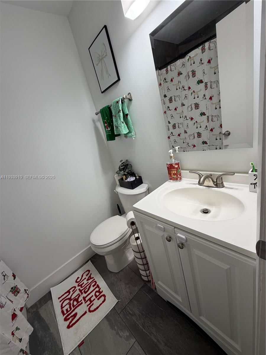 Real estate property located at 1194 135th Pl, Miami-dade, Tamiami Lakes Townhomes S, Miami, FL
