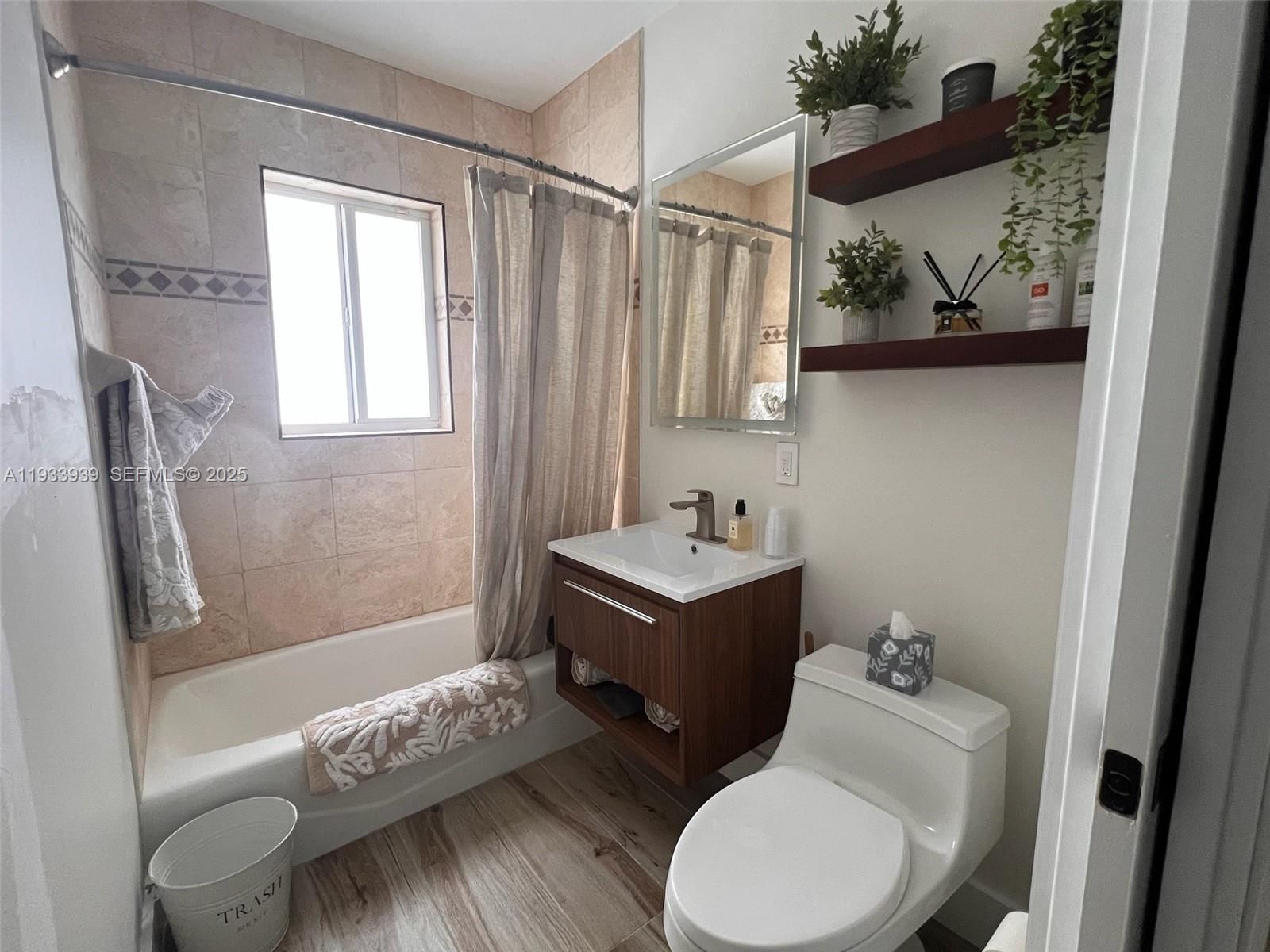 Real estate property located at 2156 18th Ave, Broward, Middle River Manor, Wilton Manors, FL