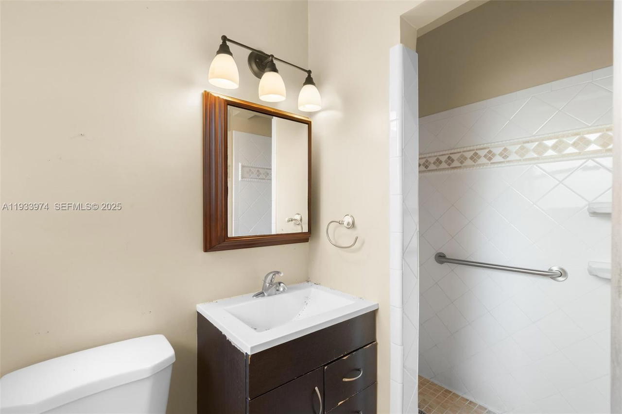 Real estate property located at 4310 9th Ct, Broward, Golf View Heights, Plantation, FL