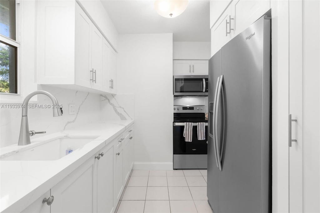 Real estate property located at 4310 9th Ct, Broward, Golf View Heights, Plantation, FL
