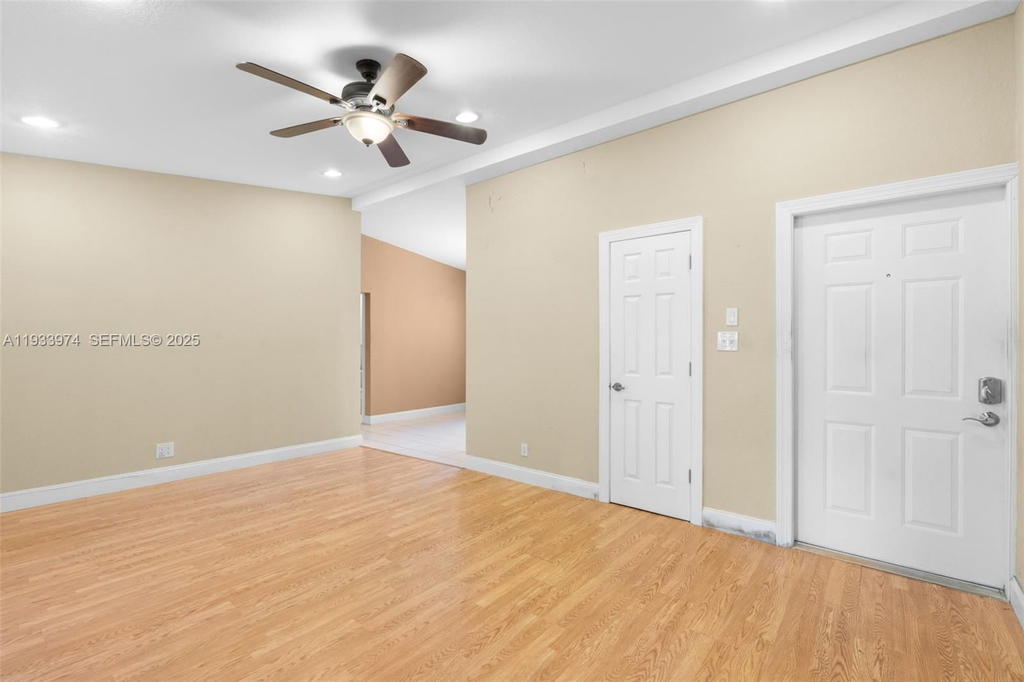 Real estate property located at 4310 9th Ct, Broward, Golf View Heights, Plantation, FL