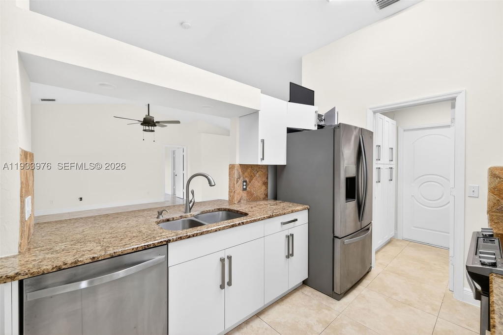 Real estate property located at 2700 10 SW, Lee, Lehigh Acres Unit 8, Lehigh Acres, FL