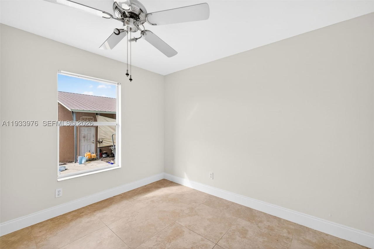 Real estate property located at 2700 10 SW, Lee, Lehigh Acres Unit 8, Lehigh Acres, FL